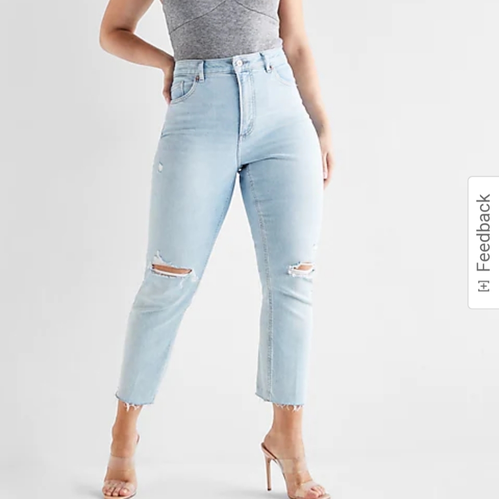 Express| Size 6 Light Blue Curvey High Waisted Ripped Mom Jeans